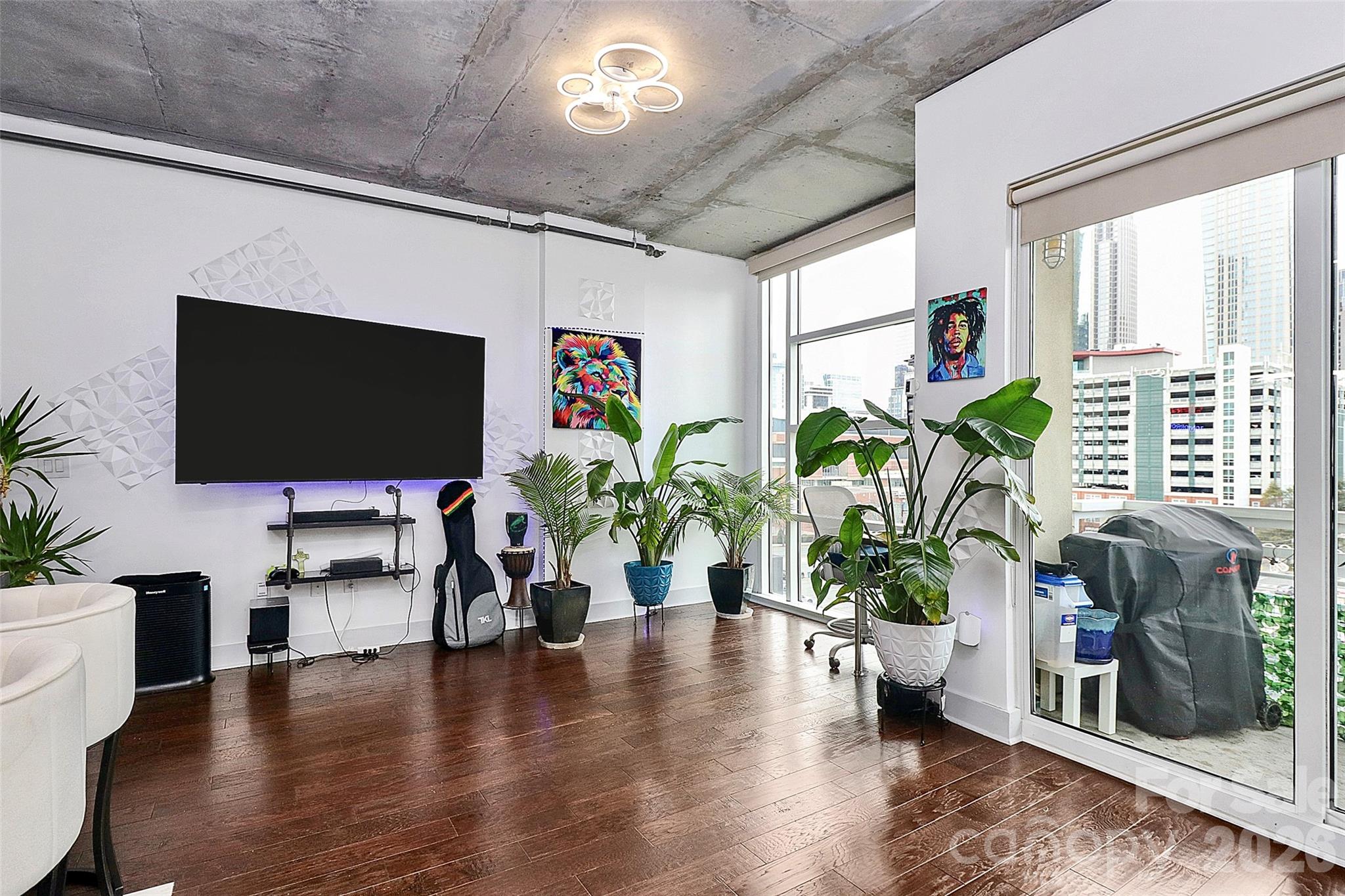 Courtside - Residential