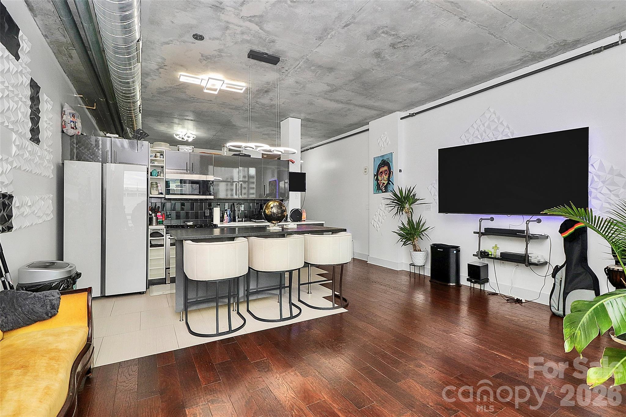 Courtside - Residential