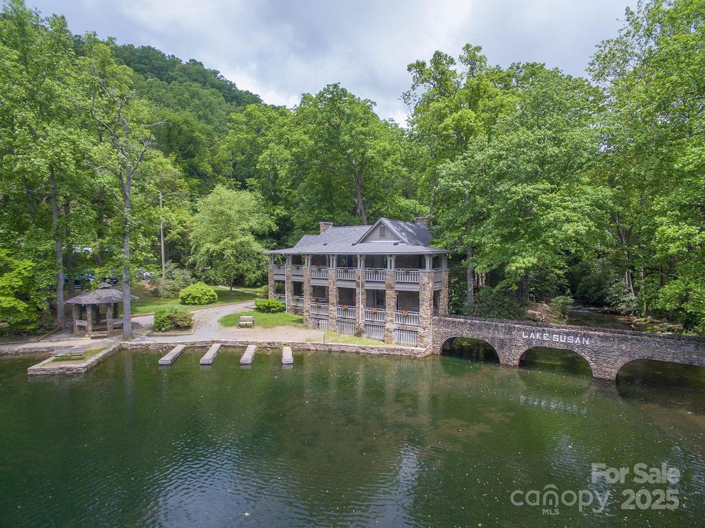 listing image 42