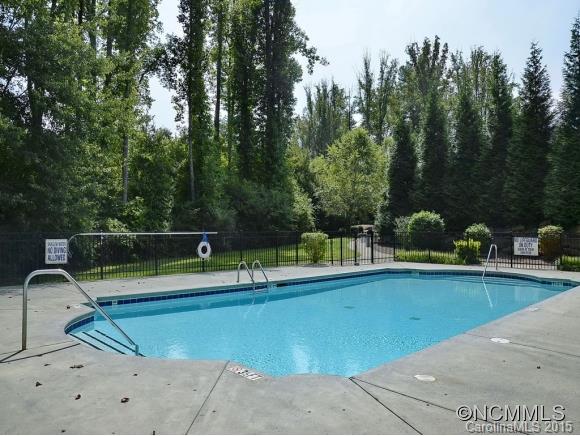 Fox Glen - Residential