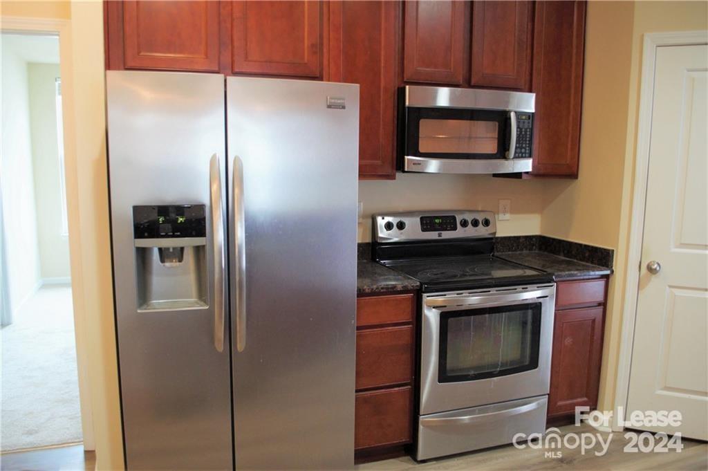 Almond Glen - Residential Lease