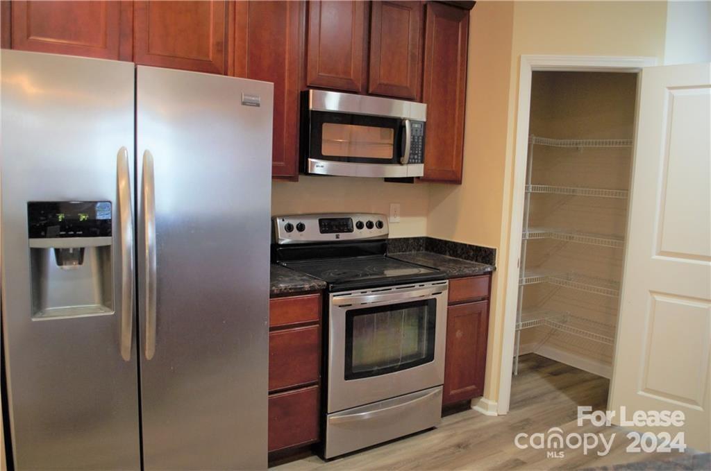 Almond Glen - Residential Lease