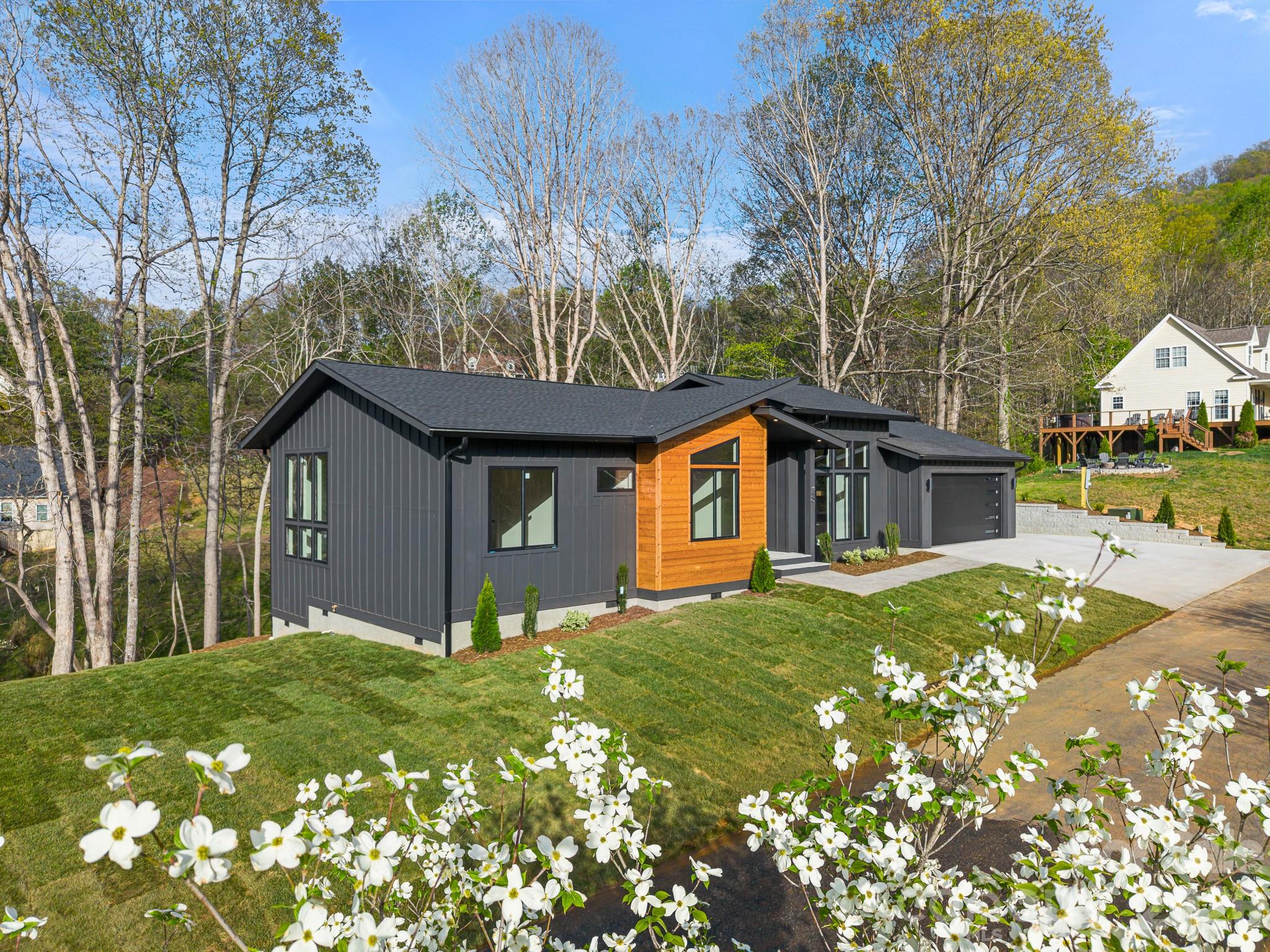 LINDON COVE CROSSING - Residential