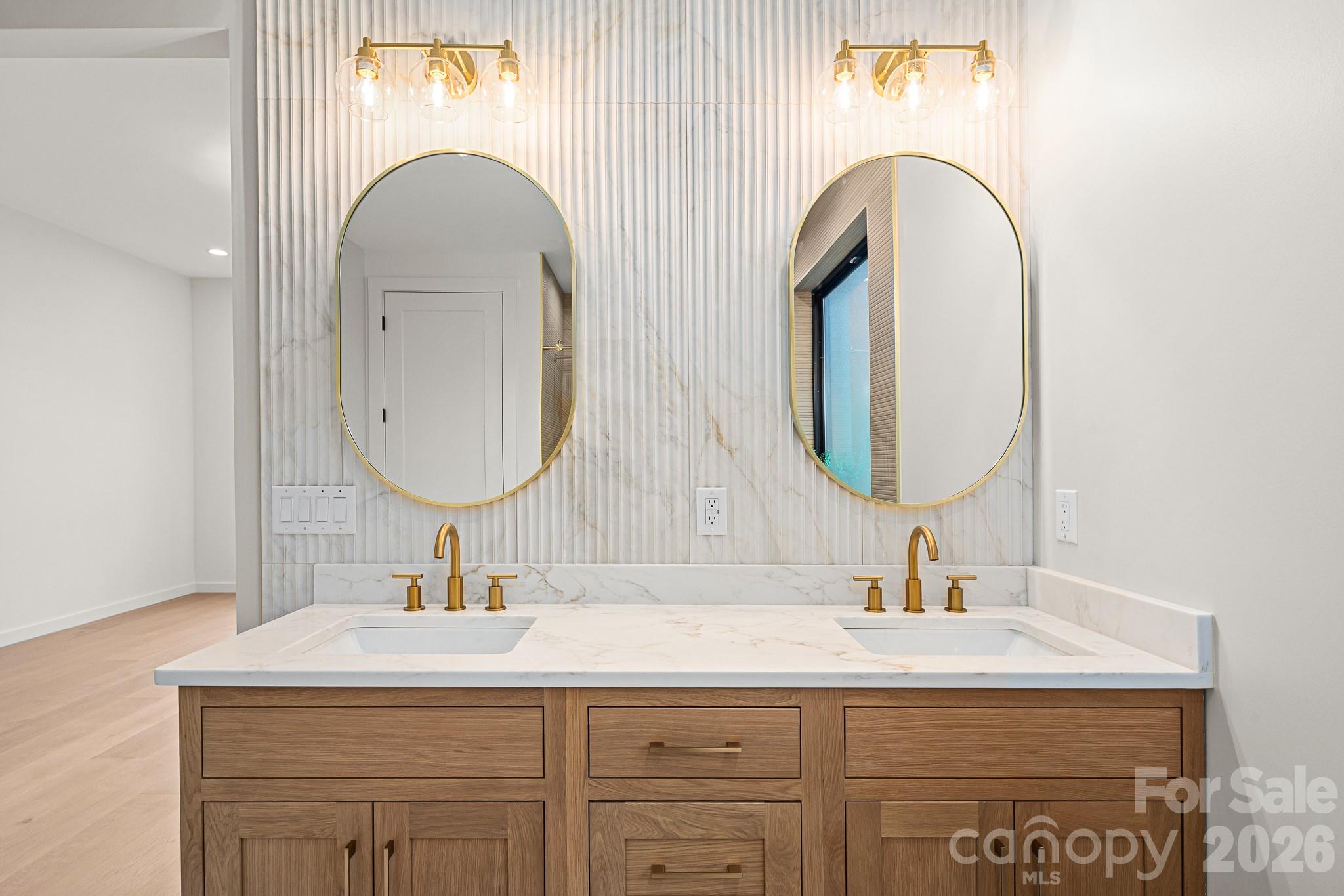 LINDON COVE CROSSING - Residential