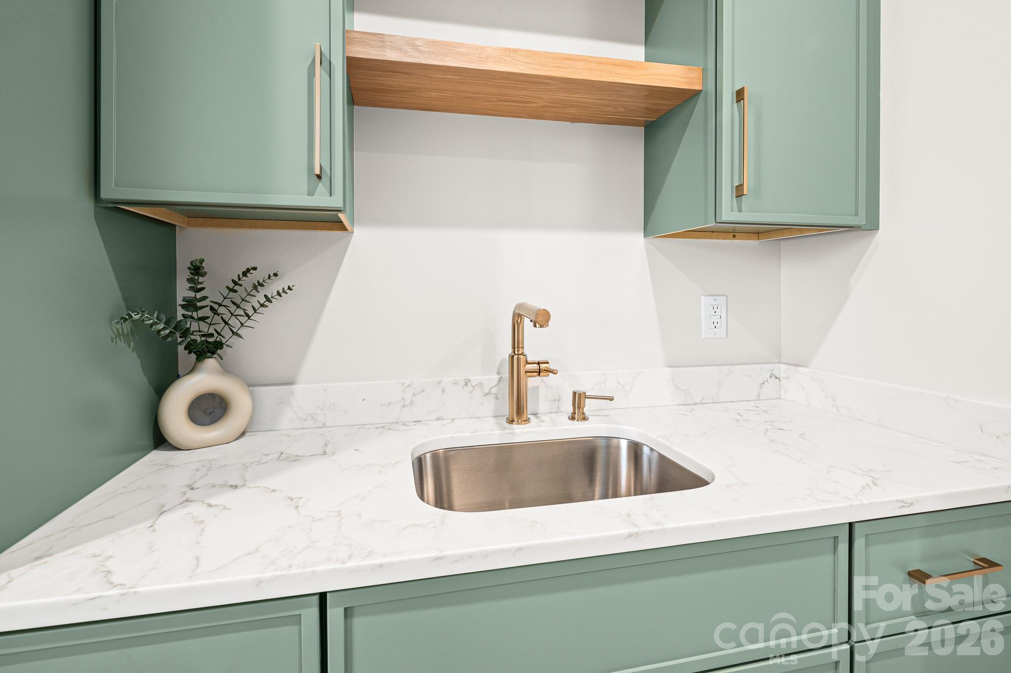 LINDON COVE CROSSING - Residential