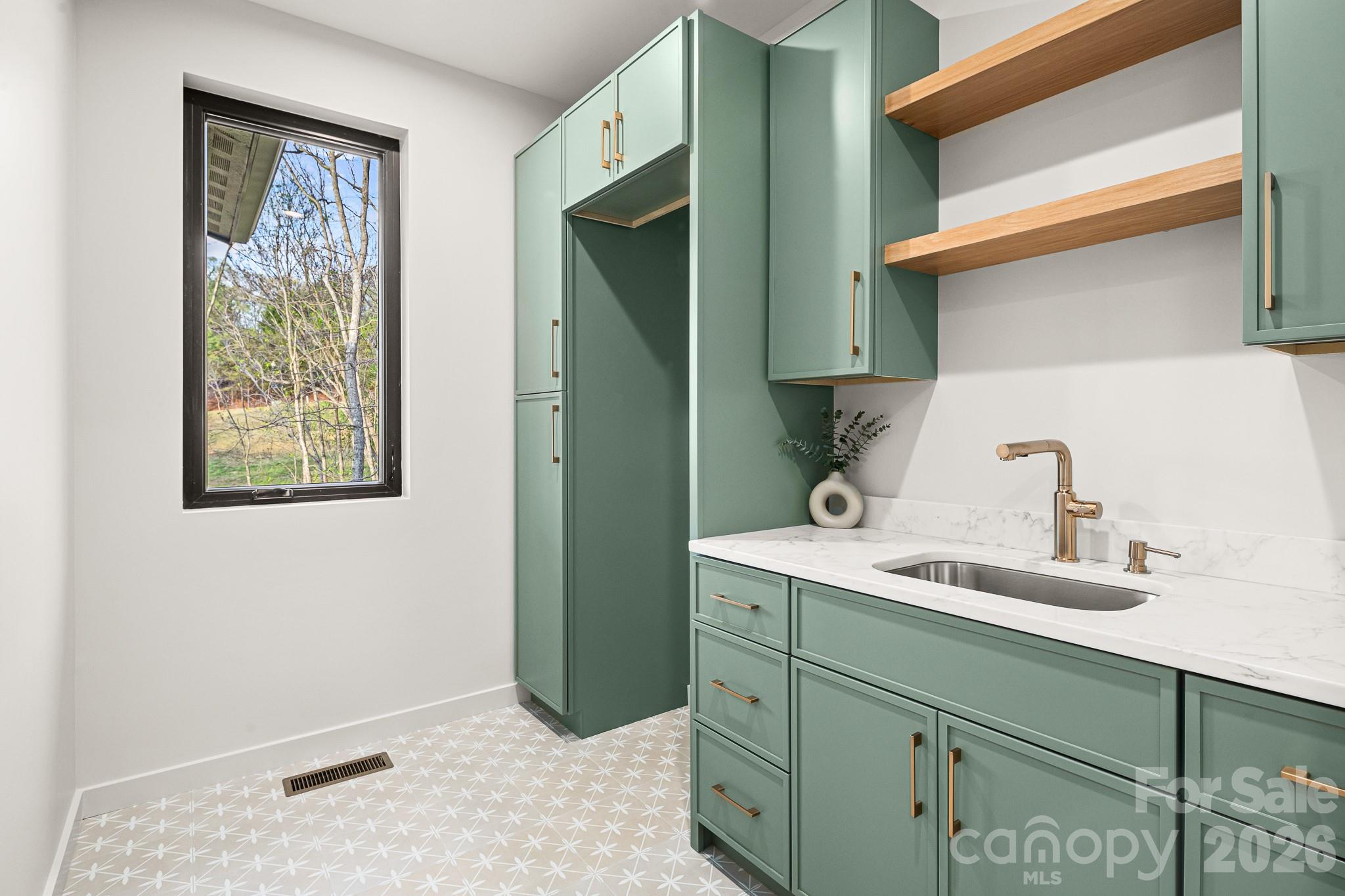 LINDON COVE CROSSING - Residential