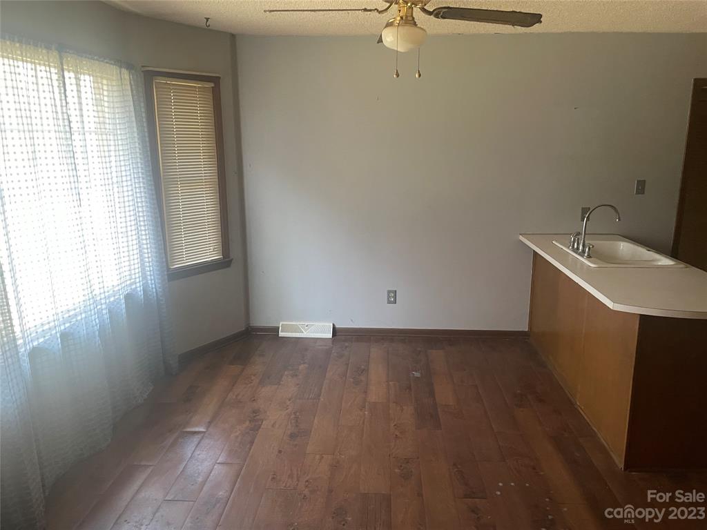 Woodland Hills - Residential