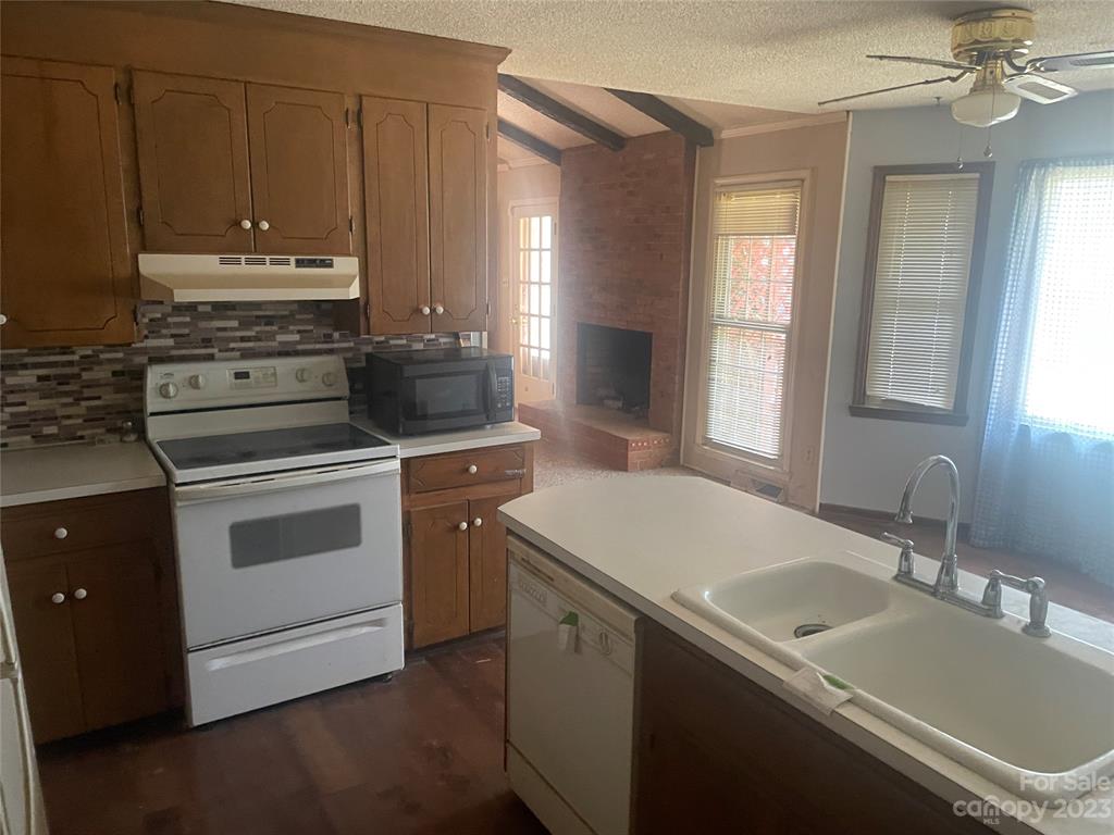 Woodland Hills - Residential