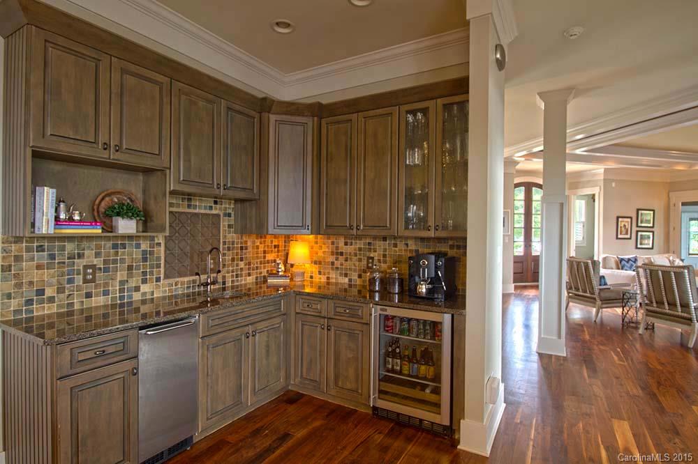 The Peninsula - Residential