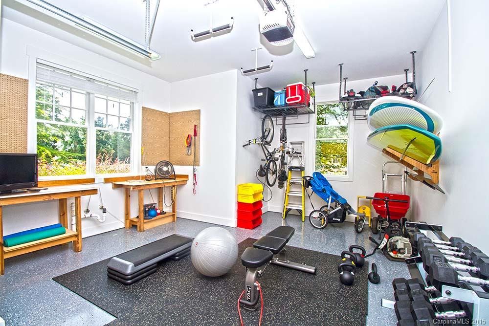 The Peninsula - Residential