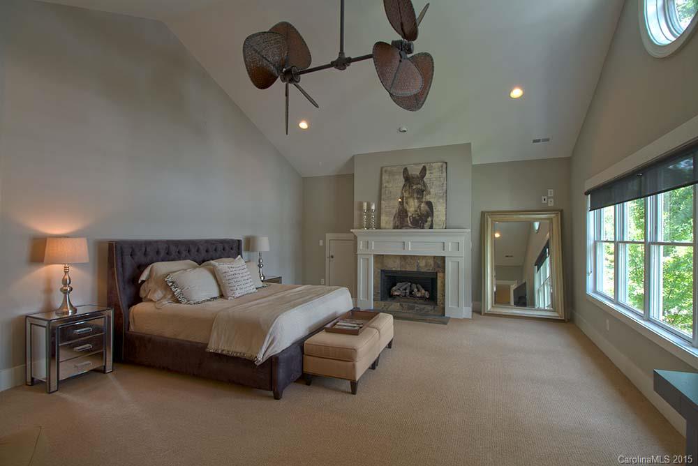 The Peninsula - Residential