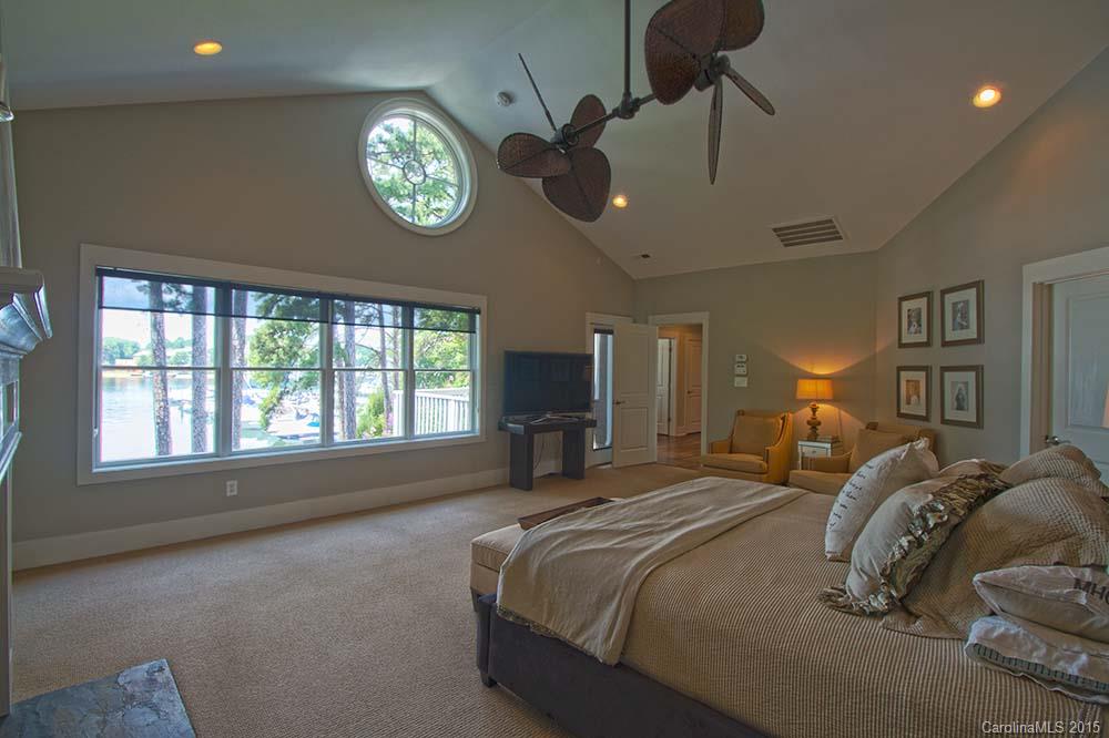 The Peninsula - Residential