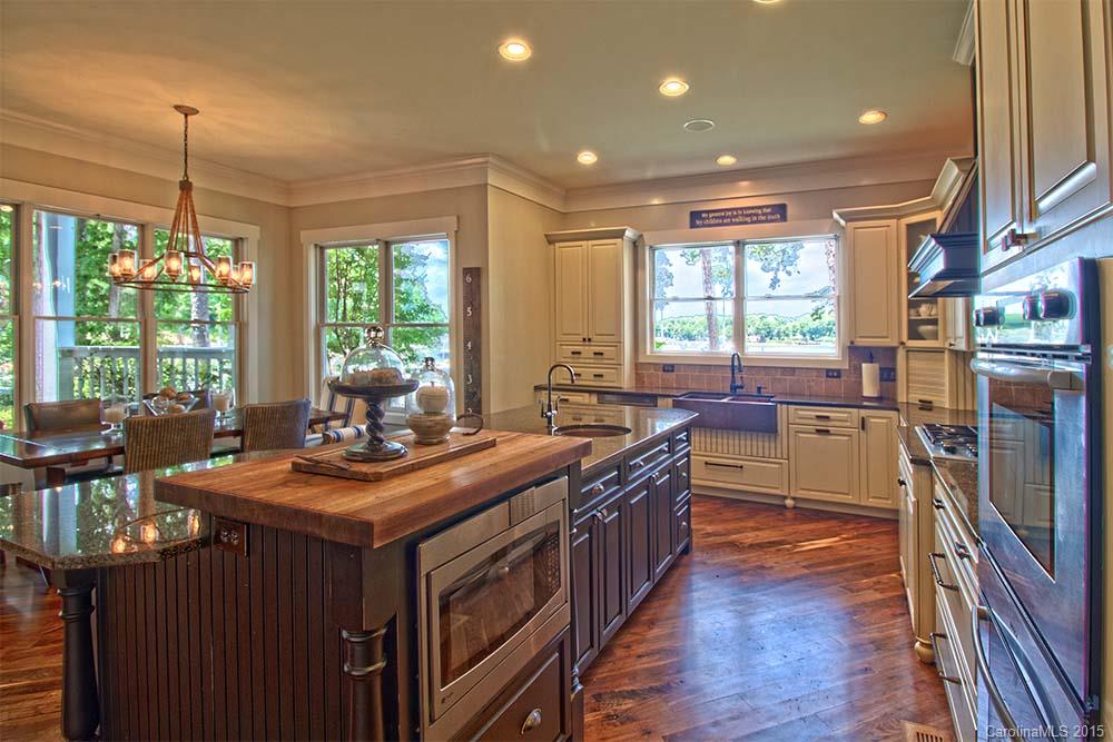 The Peninsula - Residential