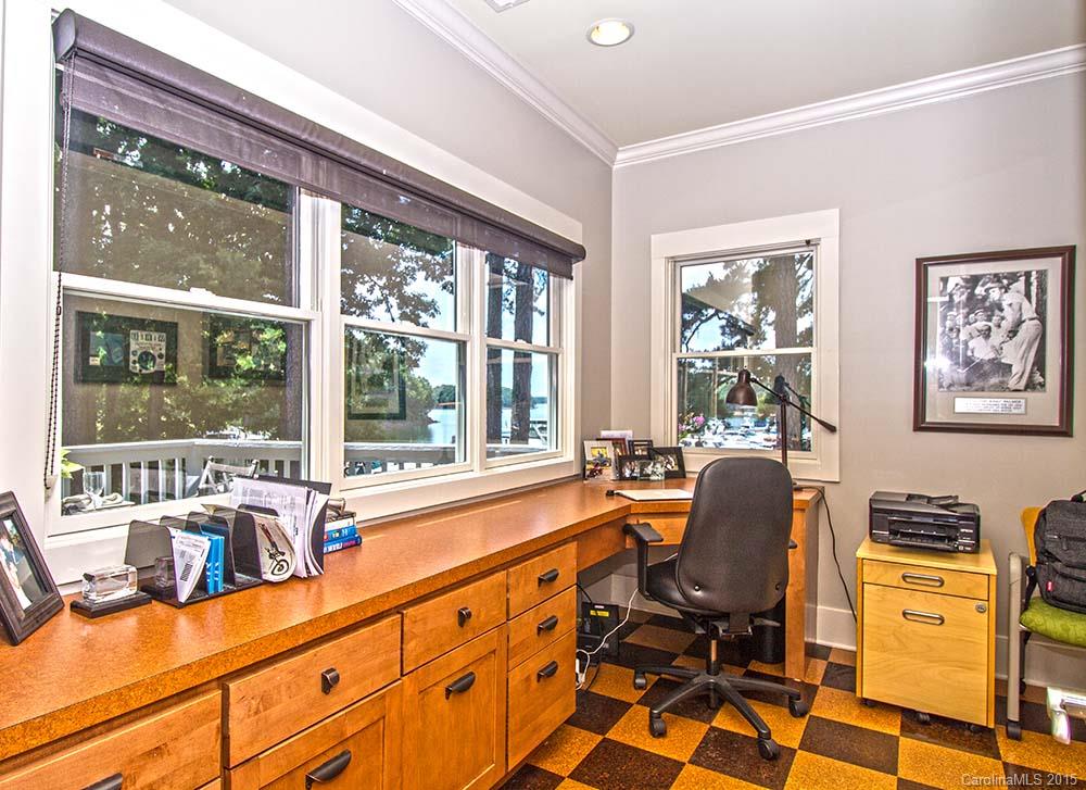 The Peninsula - Residential