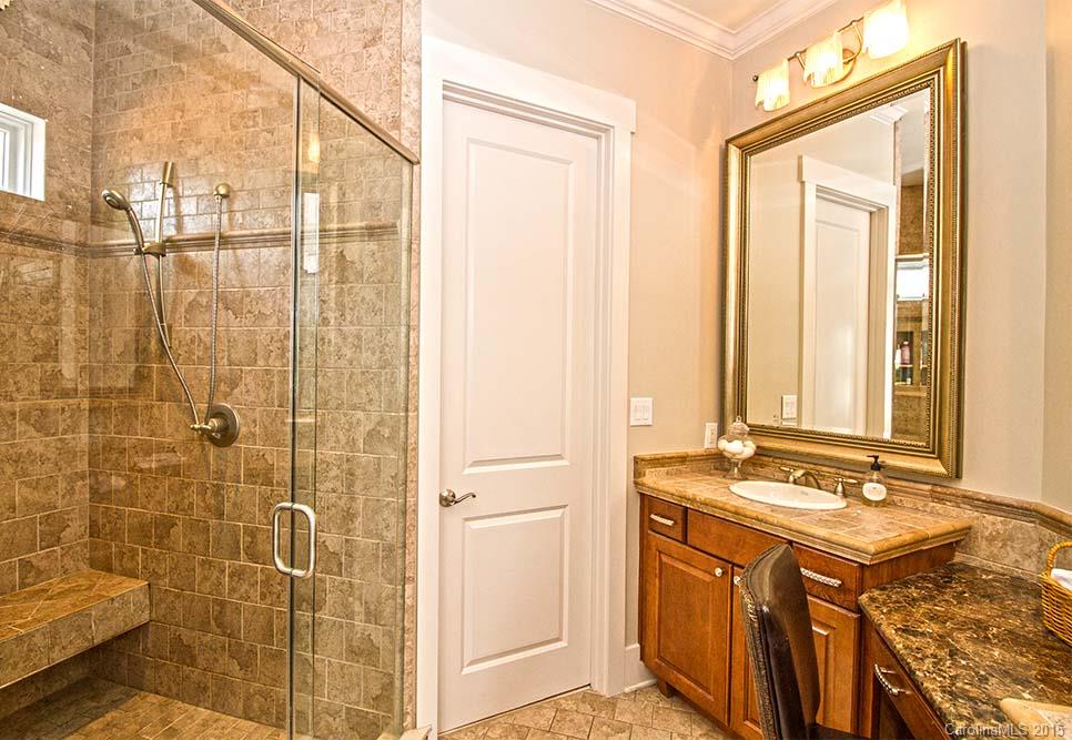 The Peninsula - Residential