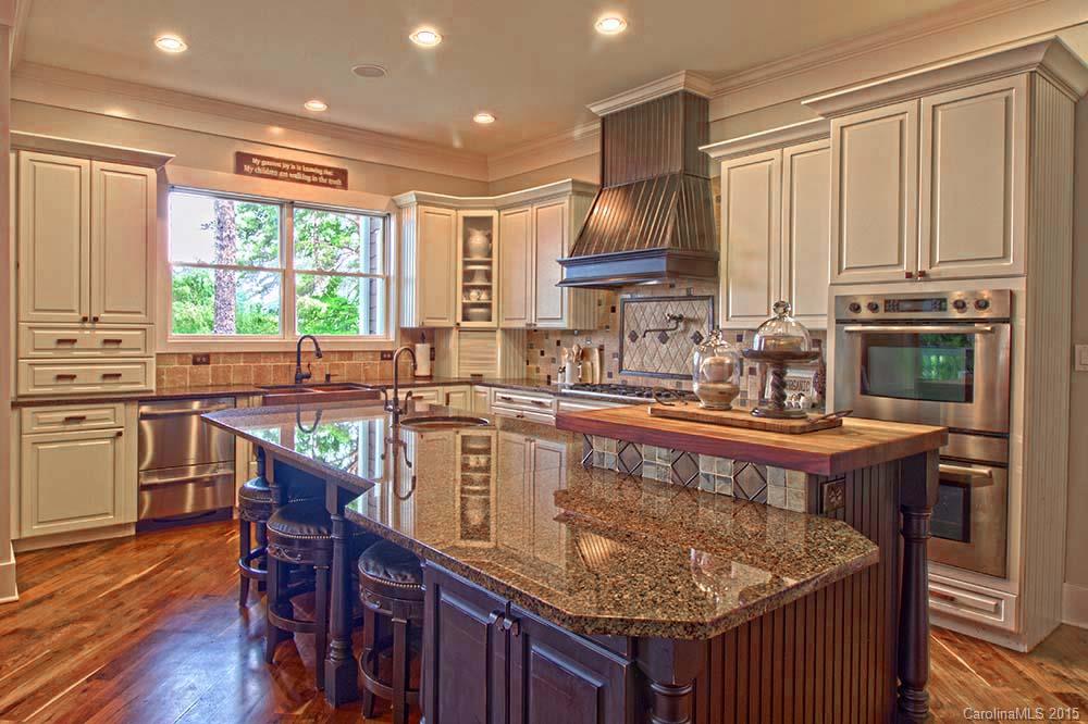 The Peninsula - Residential