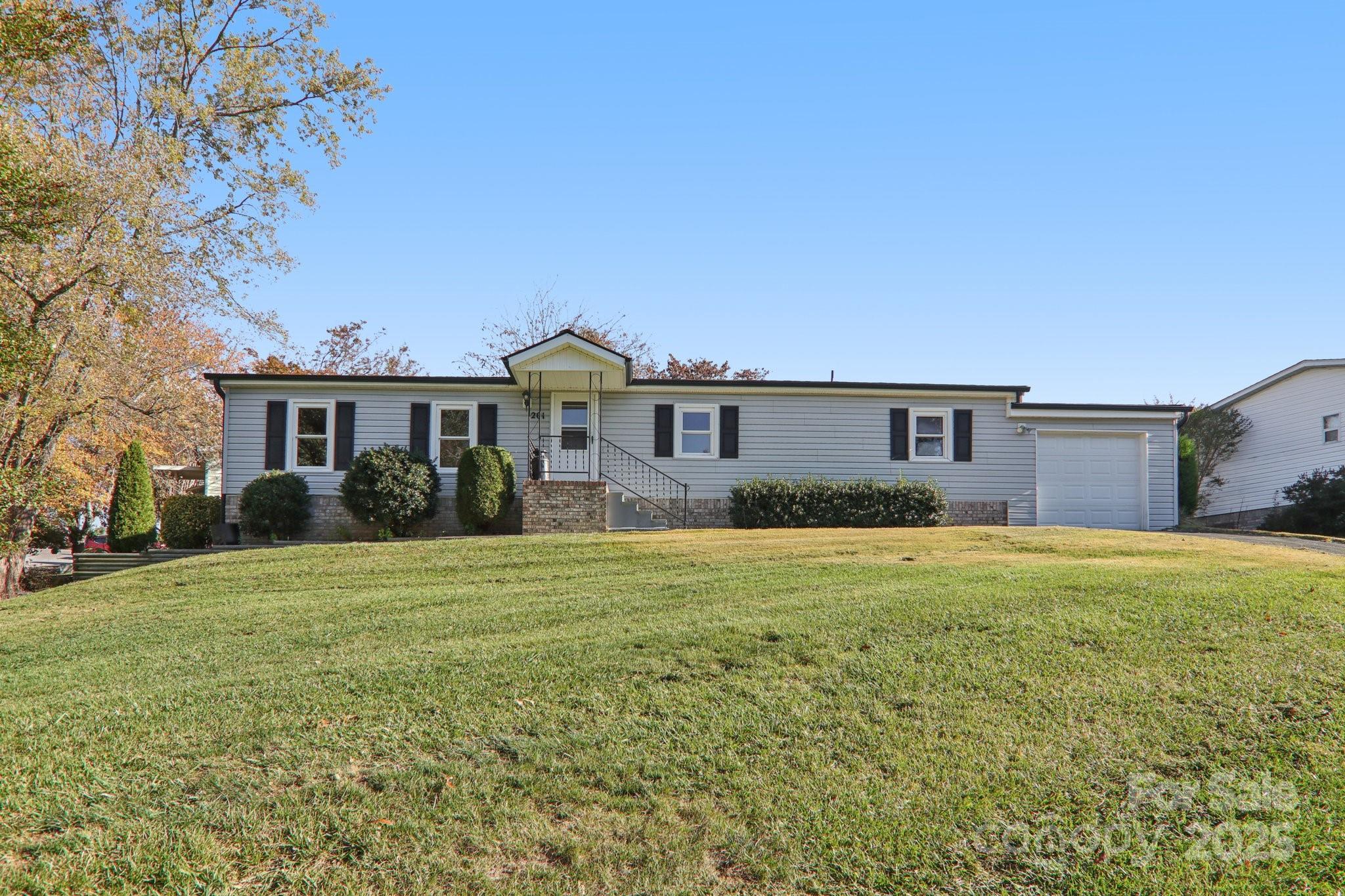 201 Cranbrook Circle