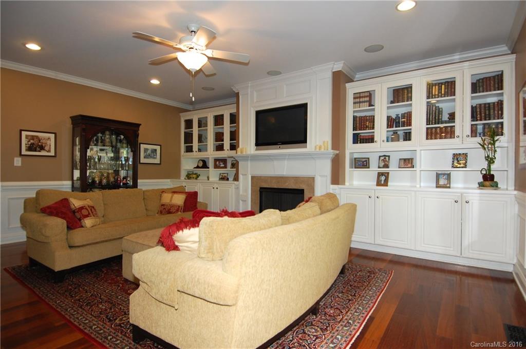 Tega Cay - Residential