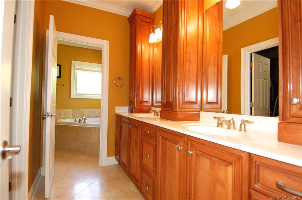 Tega Cay - Residential