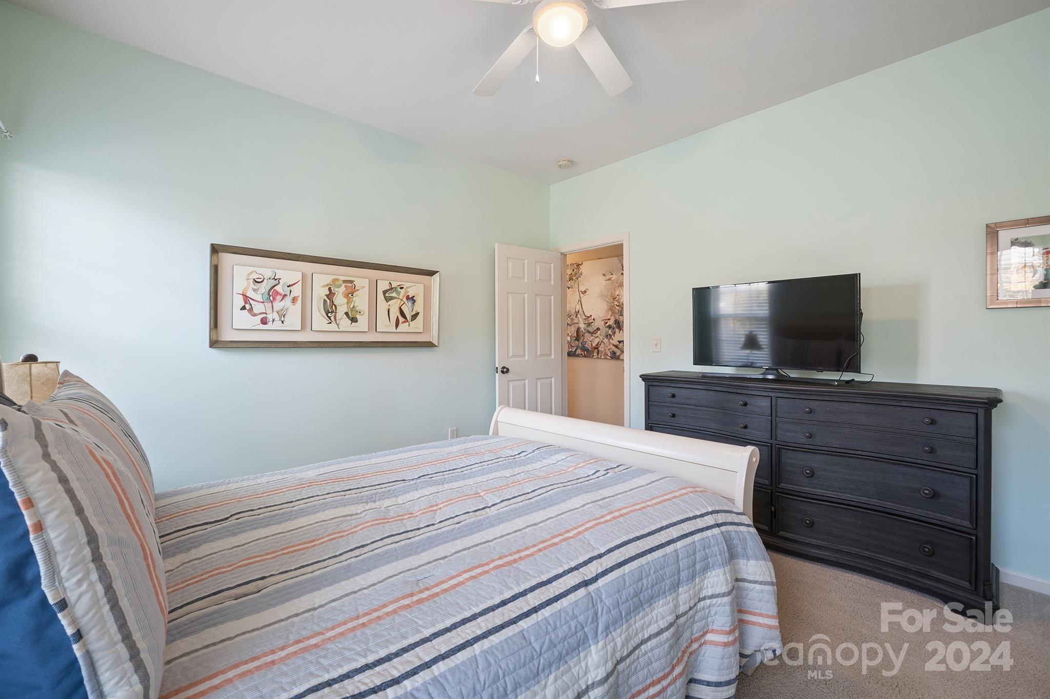 Gates At Waterside - Residential