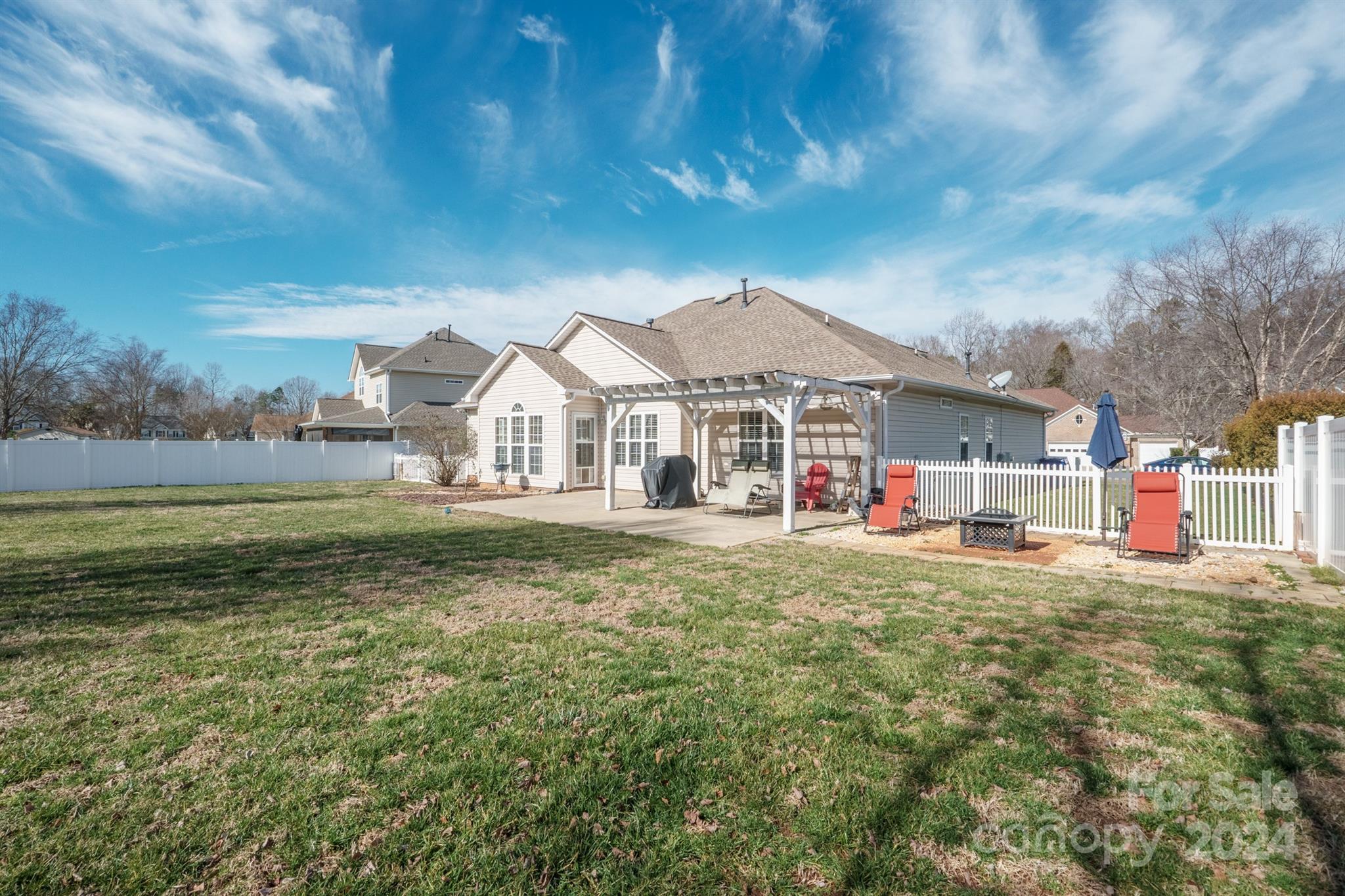 Gates At Waterside - Residential