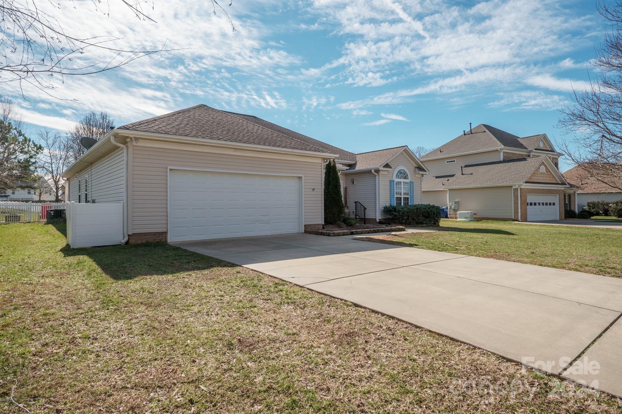 Gates At Waterside - Residential