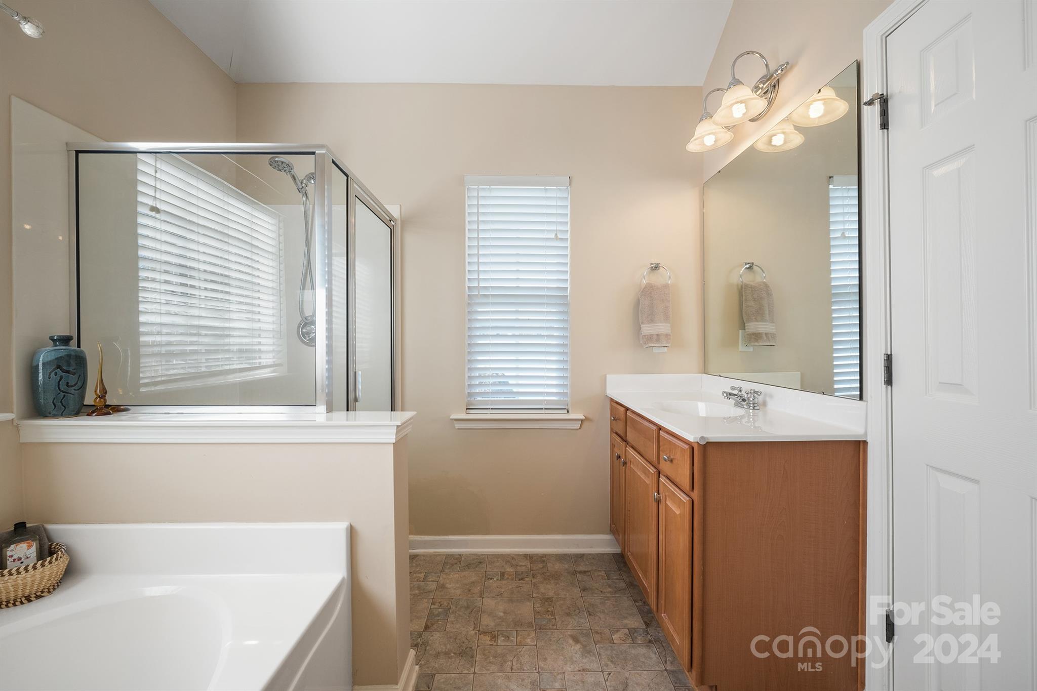 Gates At Waterside - Residential