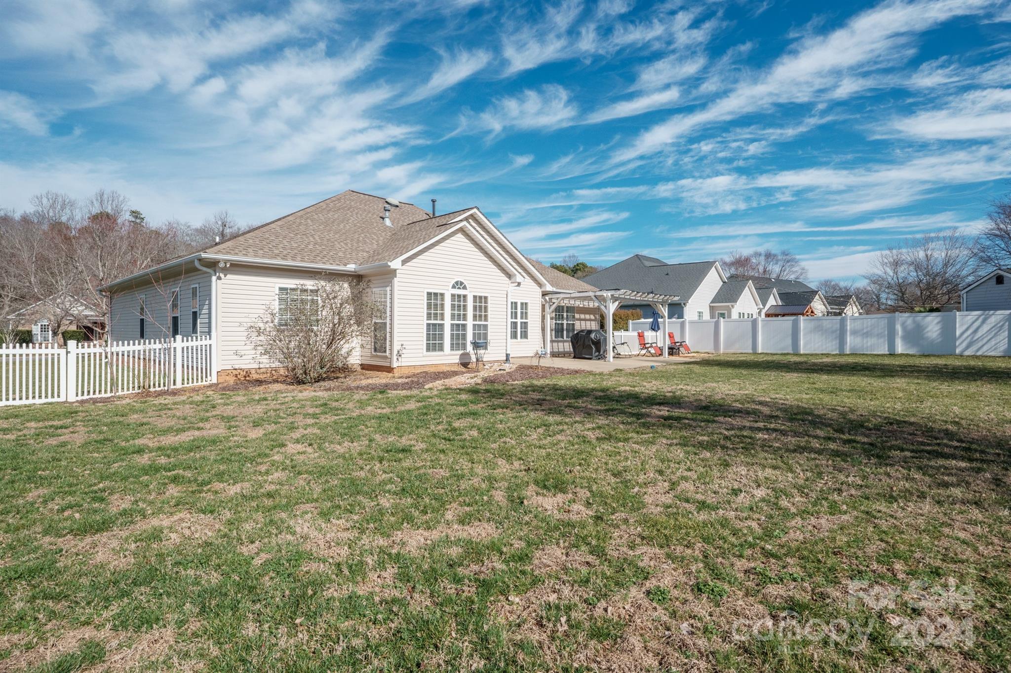 Gates At Waterside - Residential