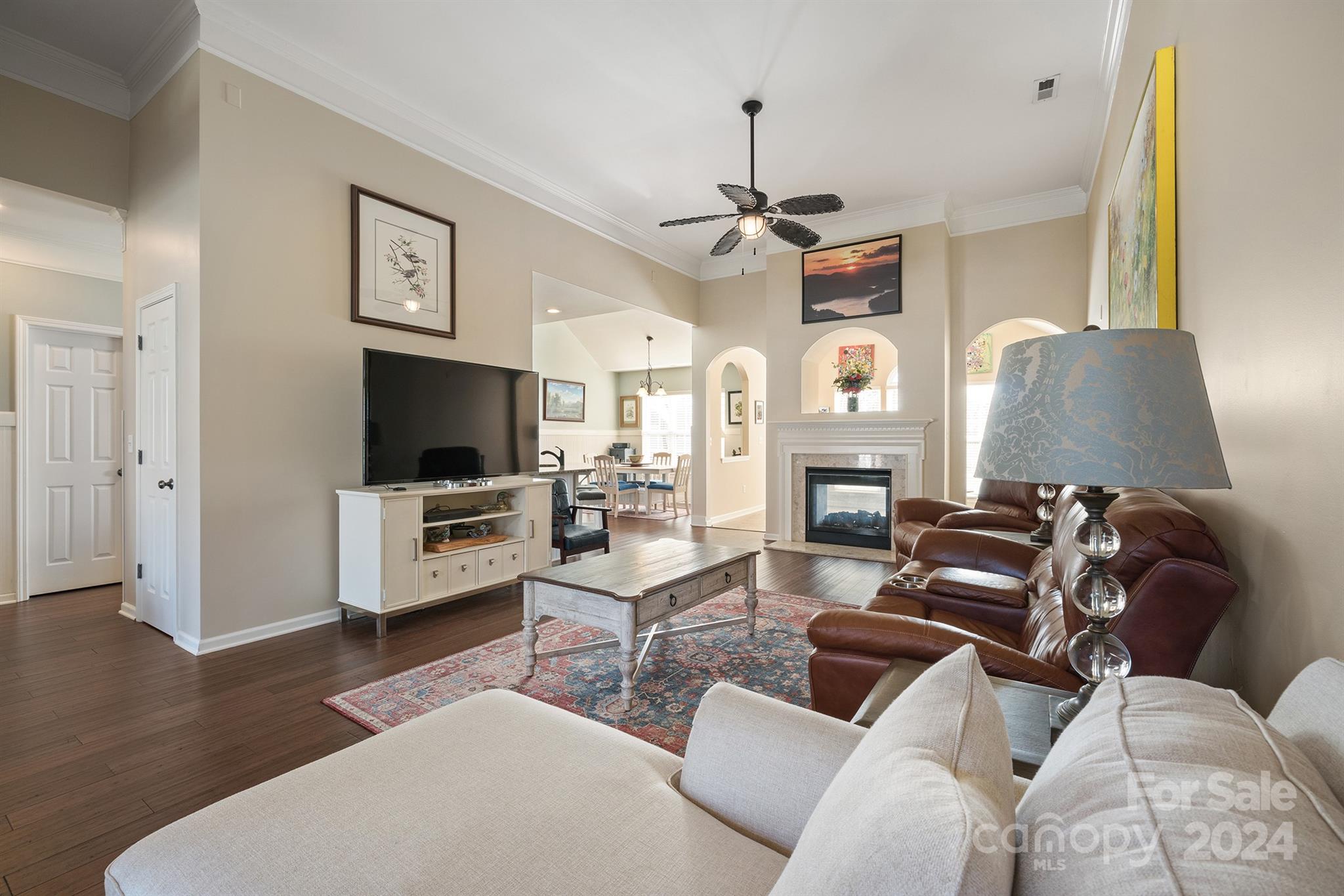 Gates At Waterside - Residential