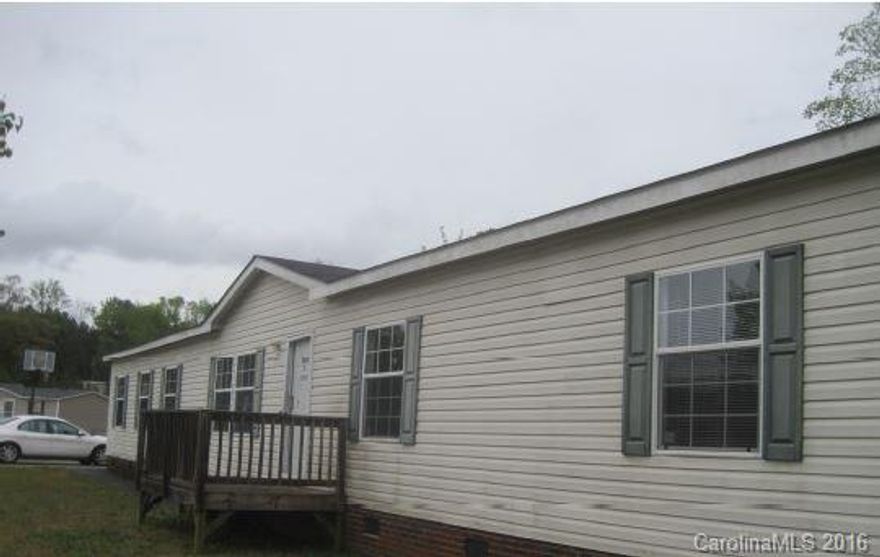 Time Limit Bid Property. 4.5% Buyer Premium chgd buyer at closing. No inspection contingencies accepted on TLB Properties. REO. Property sold As-Is w/o repair, warranty or Seller Disclosure. The Listing Broker & Seller assume no responsibility & make no guarantees as to the accuracy of info herein. Seller will accept cash or conventional offers only.