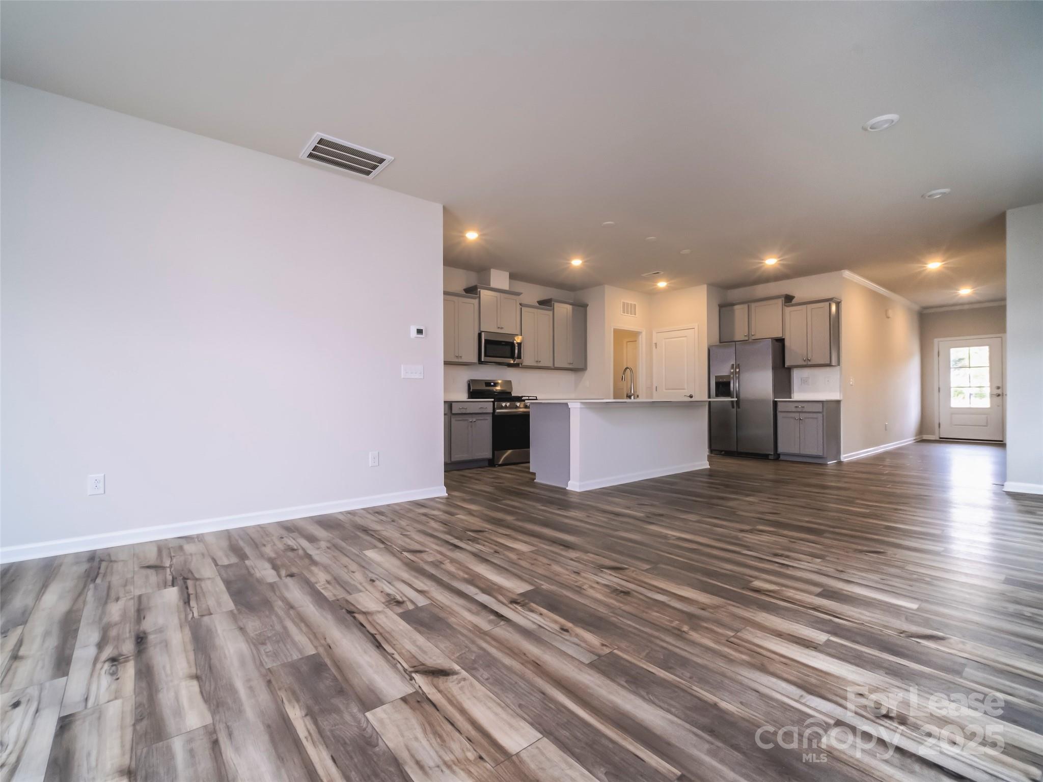 Redhawk - Residential Lease