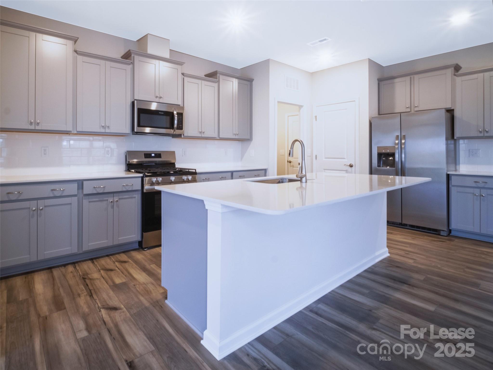 Redhawk - Residential Lease