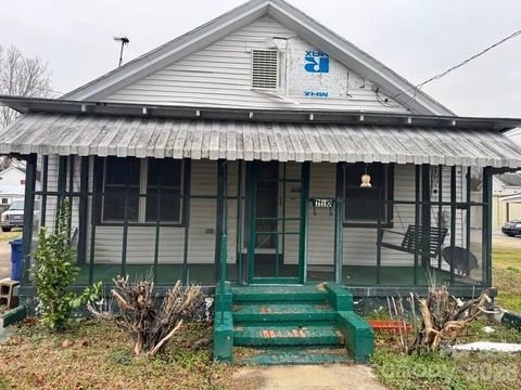 110 N Oakum Street Edenton NC 27932