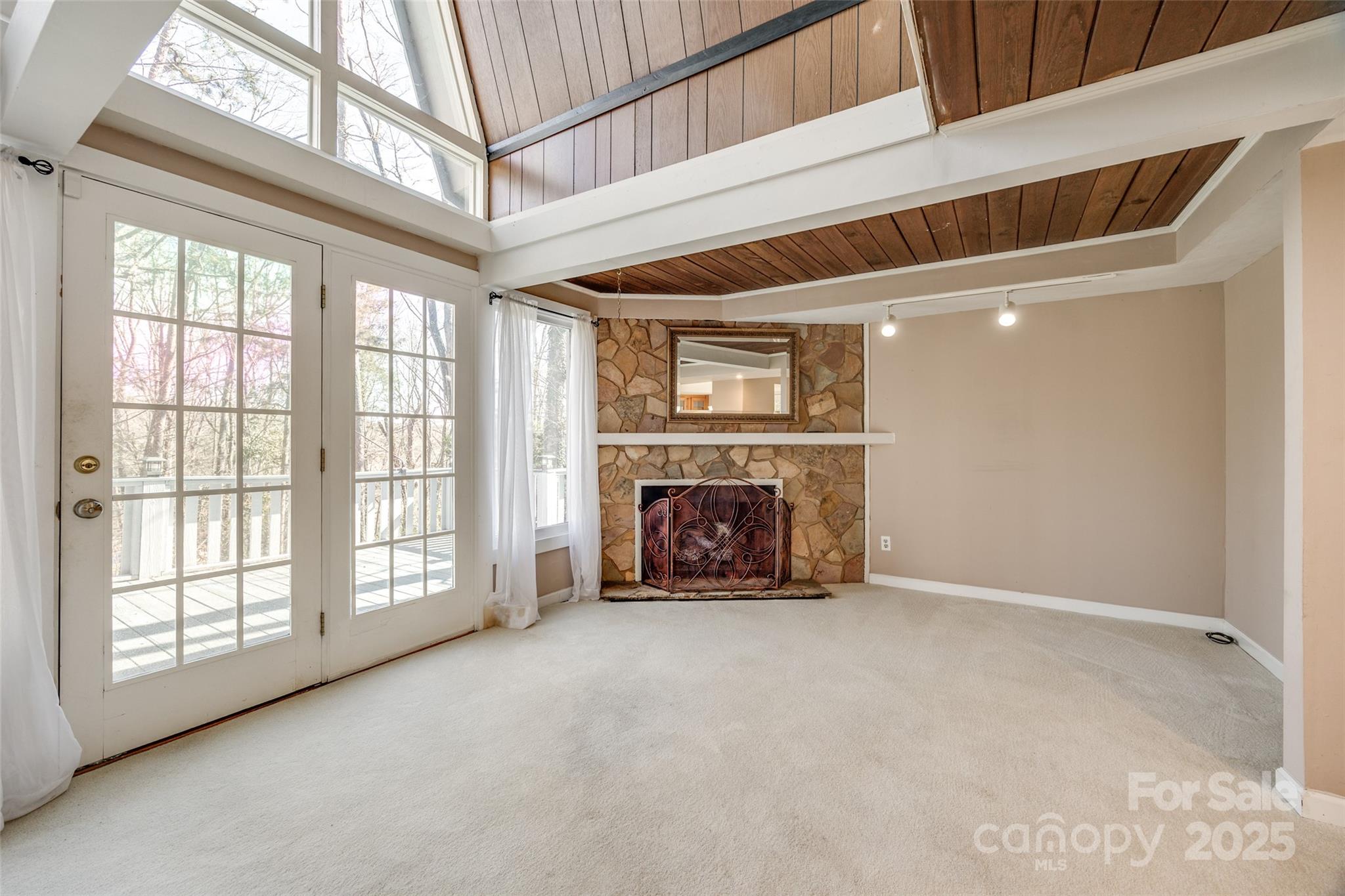 Tega Cay - Residential