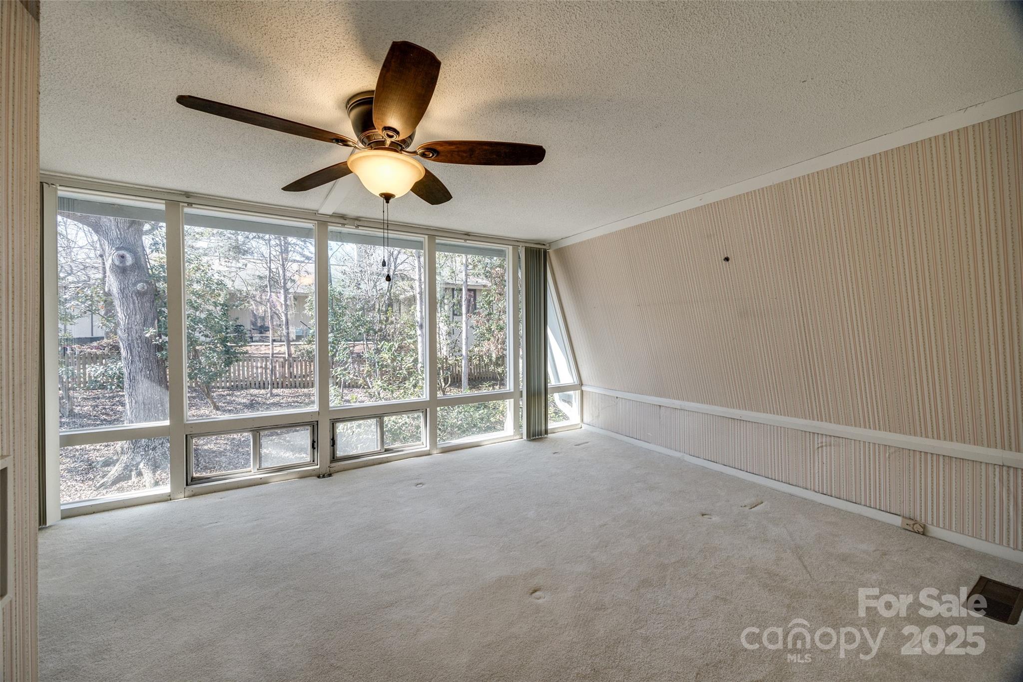 Tega Cay - Residential