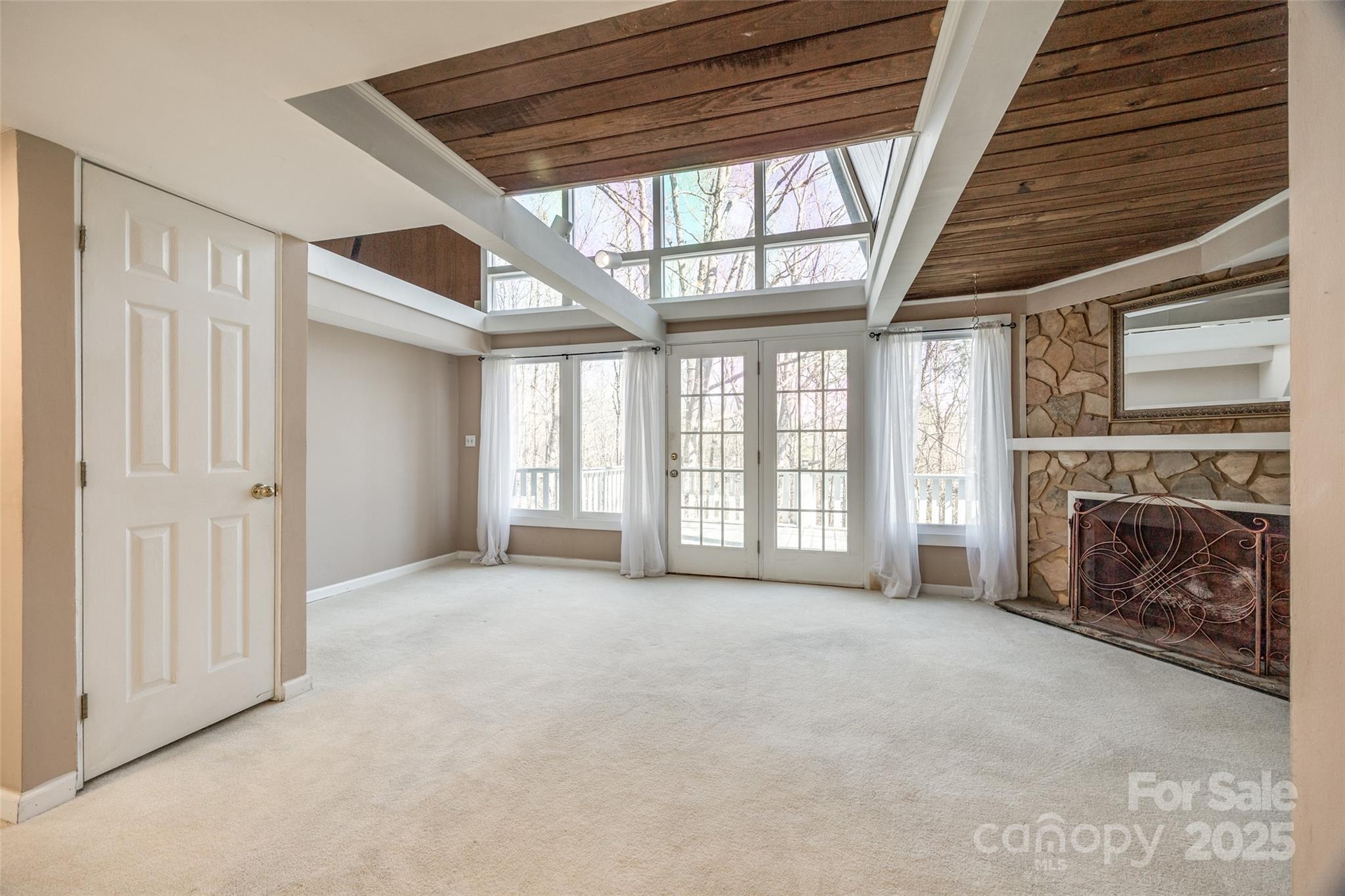 Tega Cay - Residential