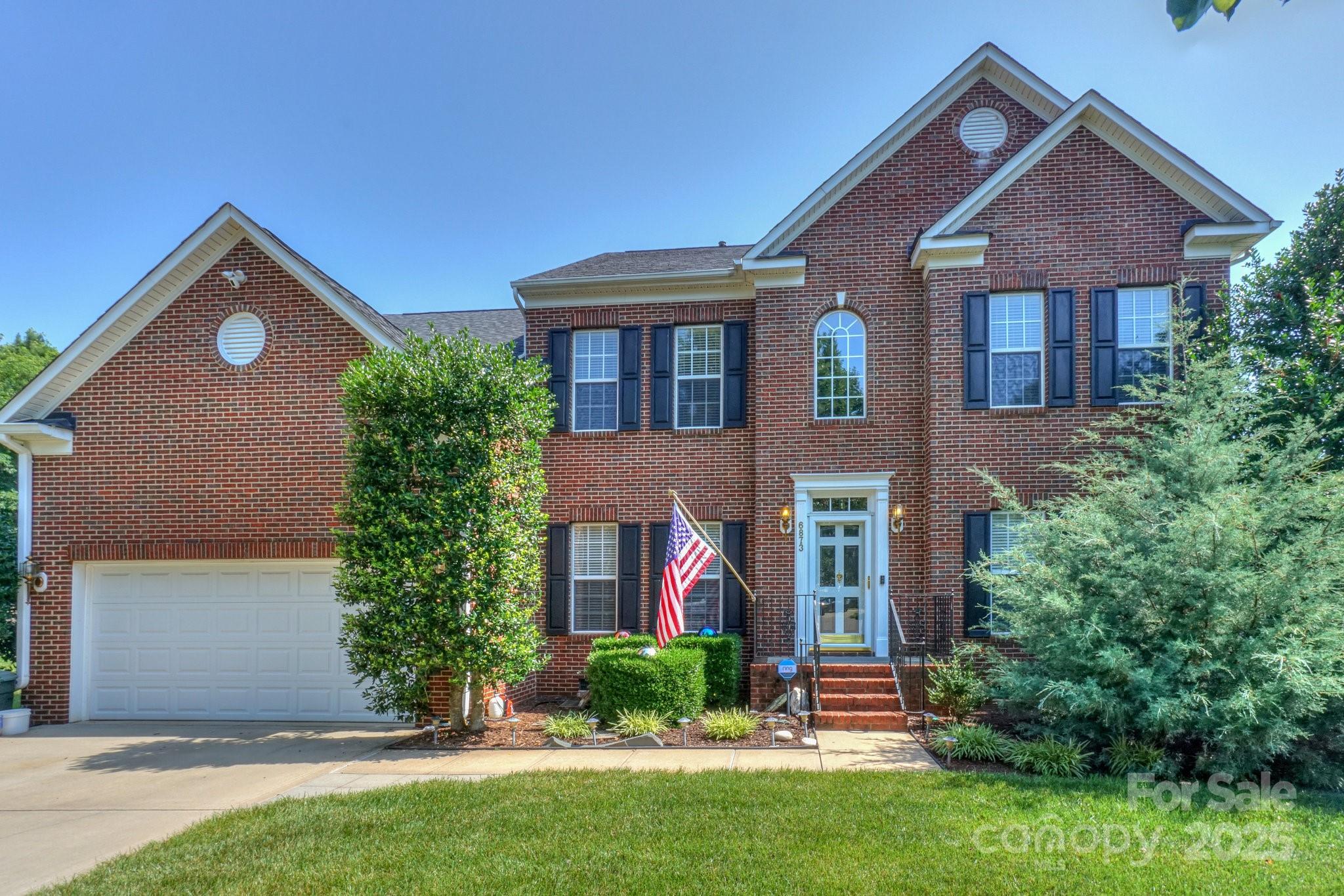 6873 Lakecrest Court