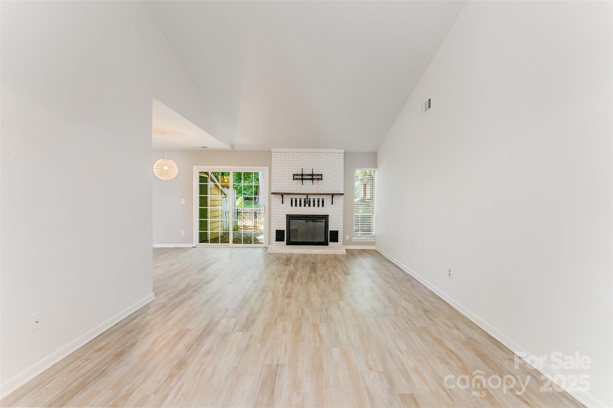 1047 Sardis Cove Drive