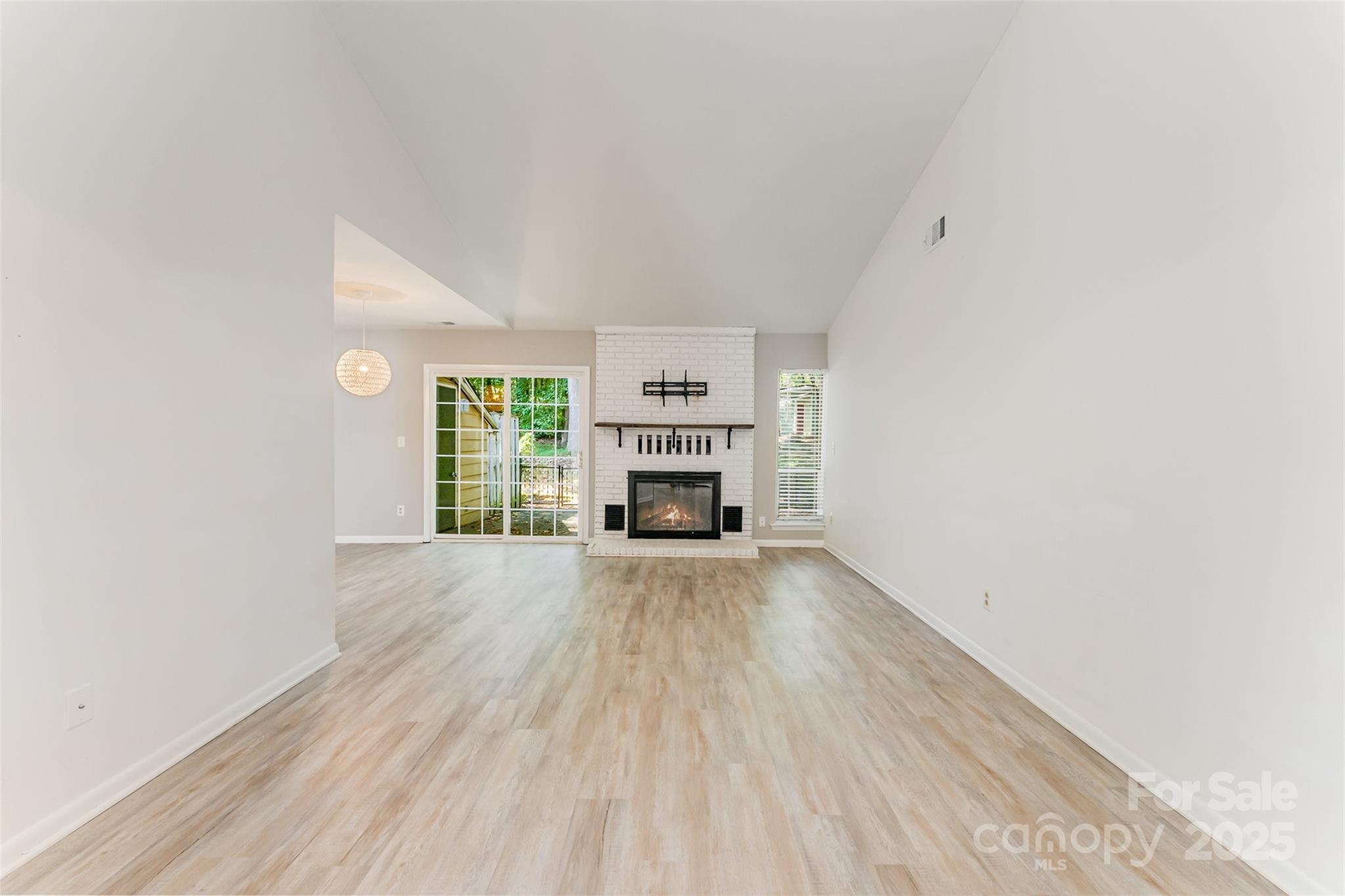 1047 Sardis Cove Drive