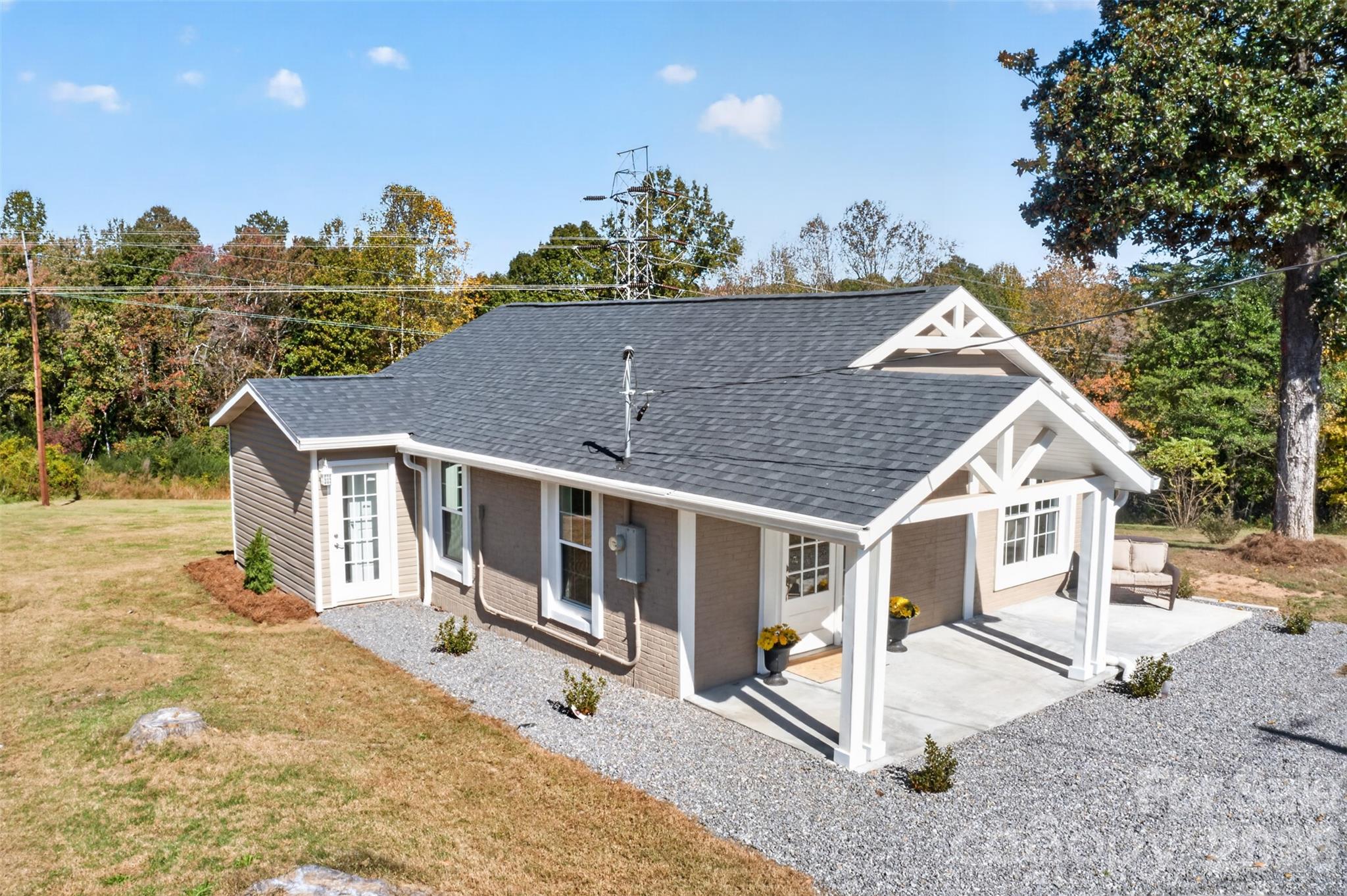415 Hauss Ridge Road