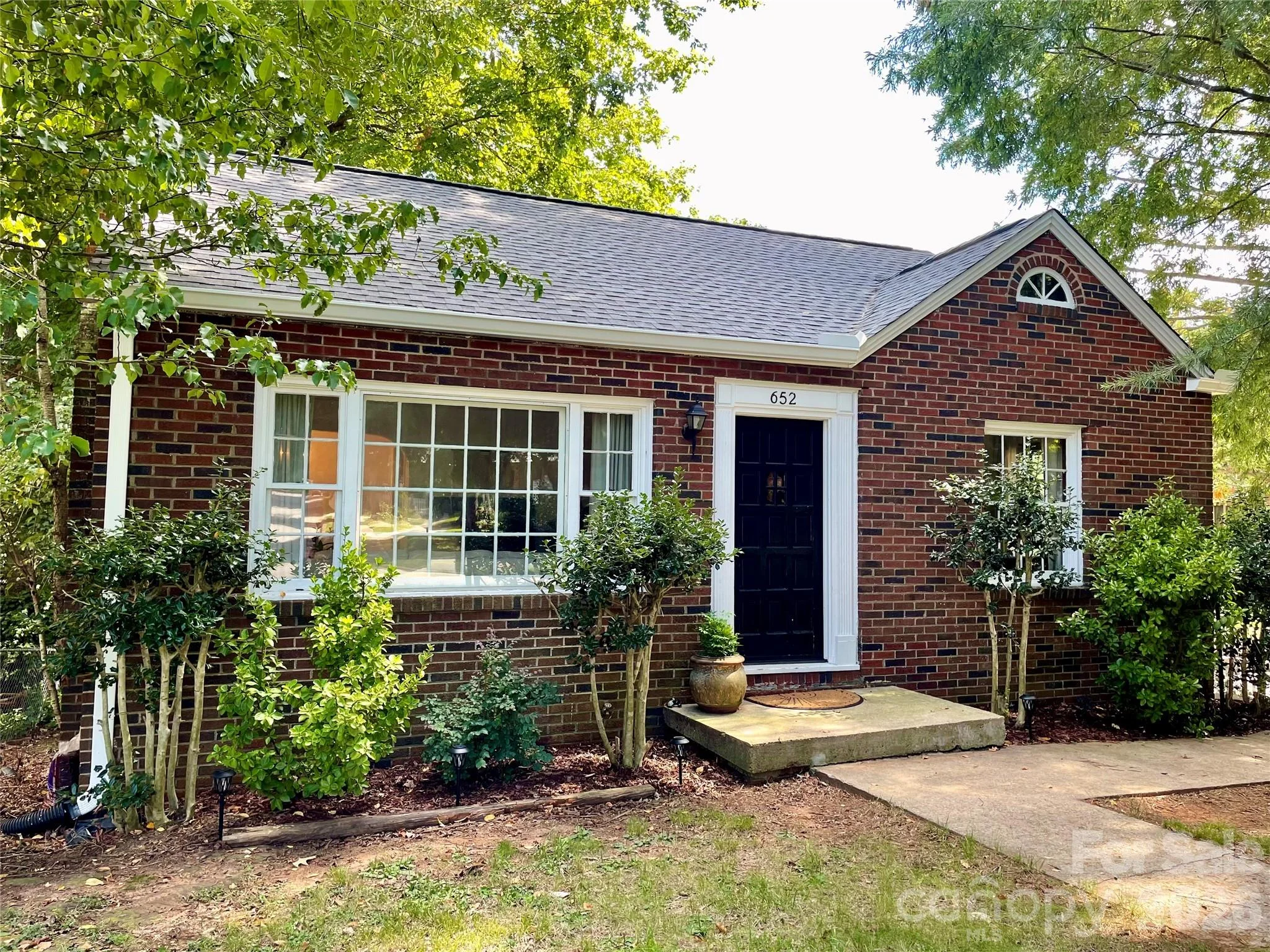 652 Davie Avenue, Statesville, NC, 28677