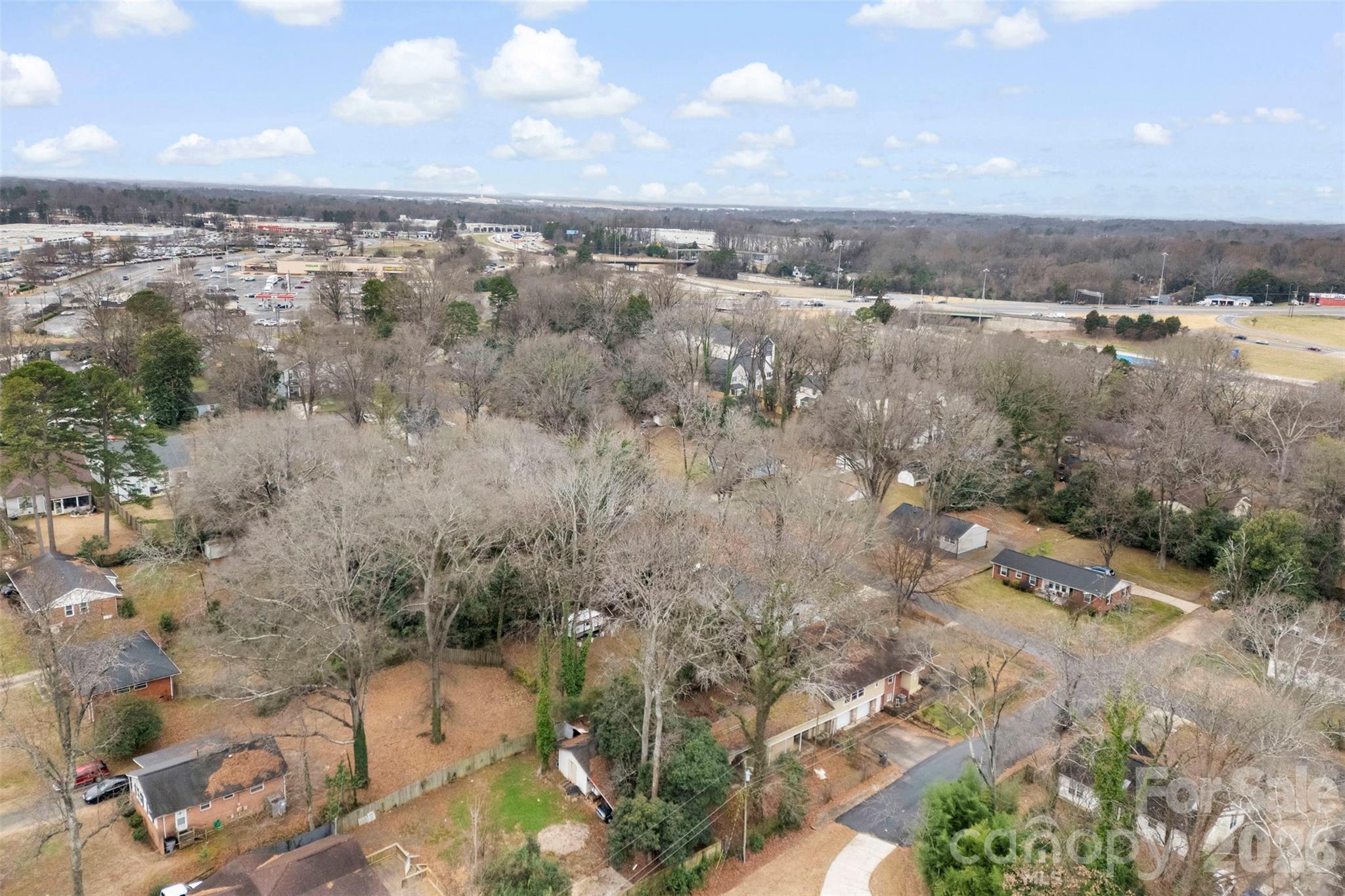 1001 Crestmere Street