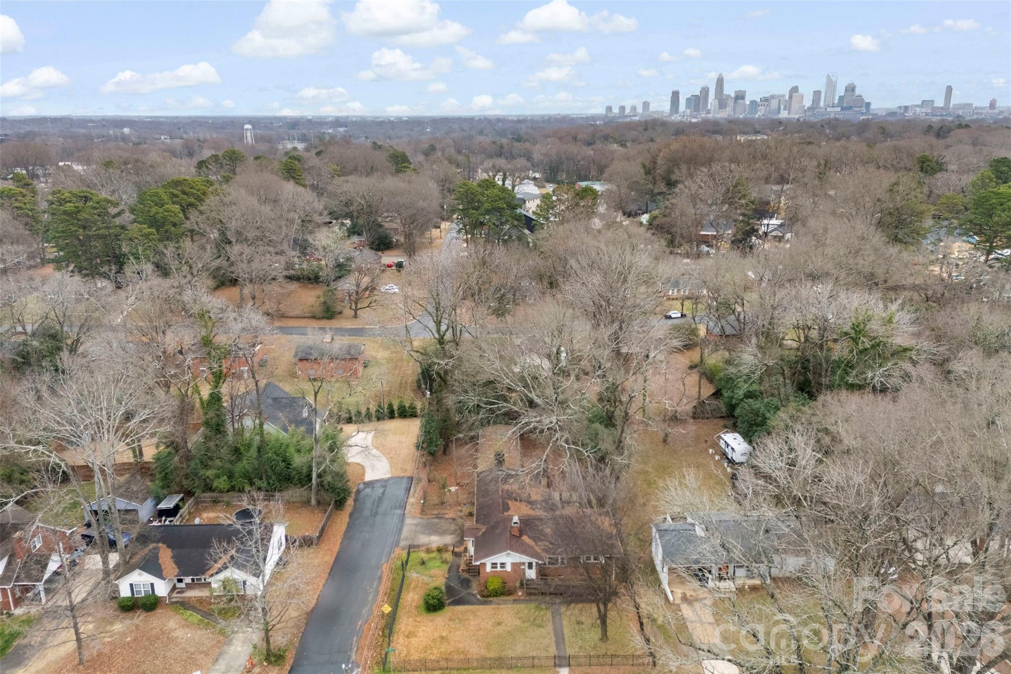 1001 Crestmere Street