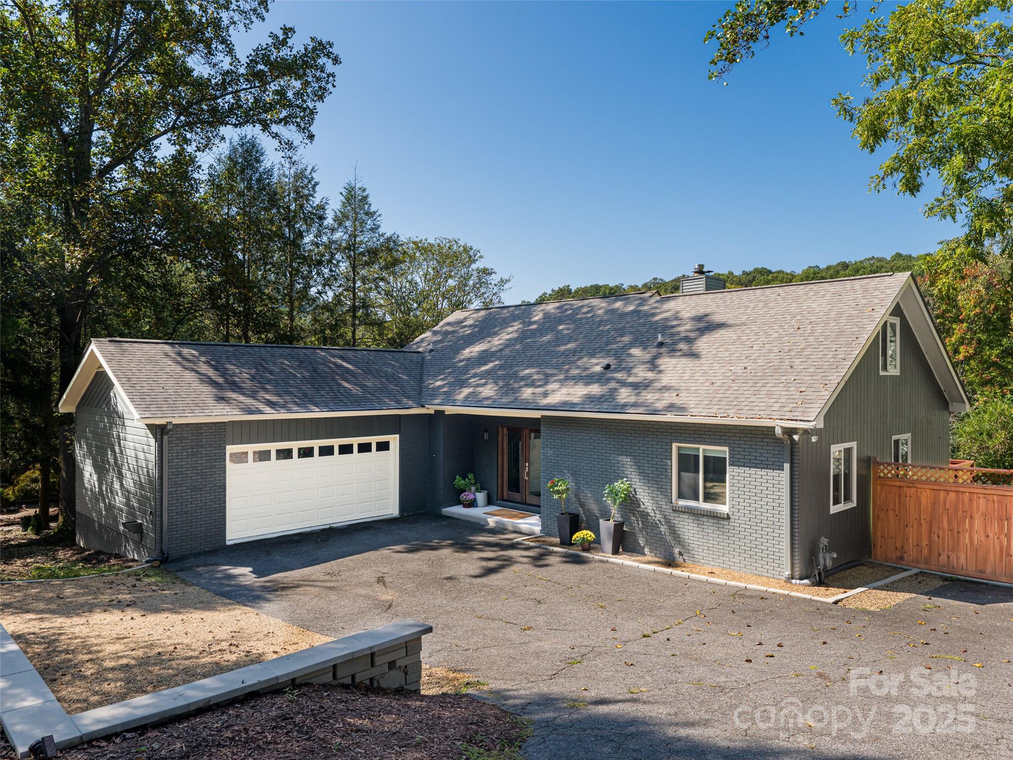 17 Beaverdam Court