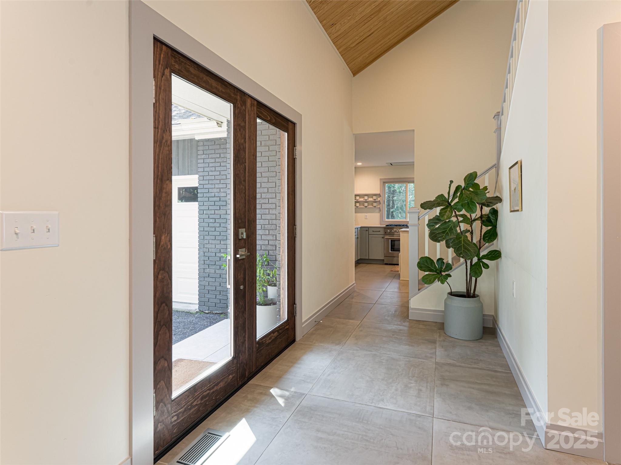 17 Beaverdam Court