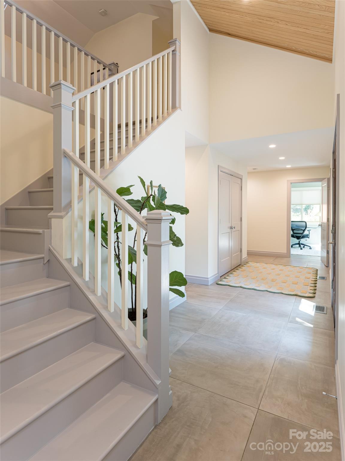 17 Beaverdam Court
