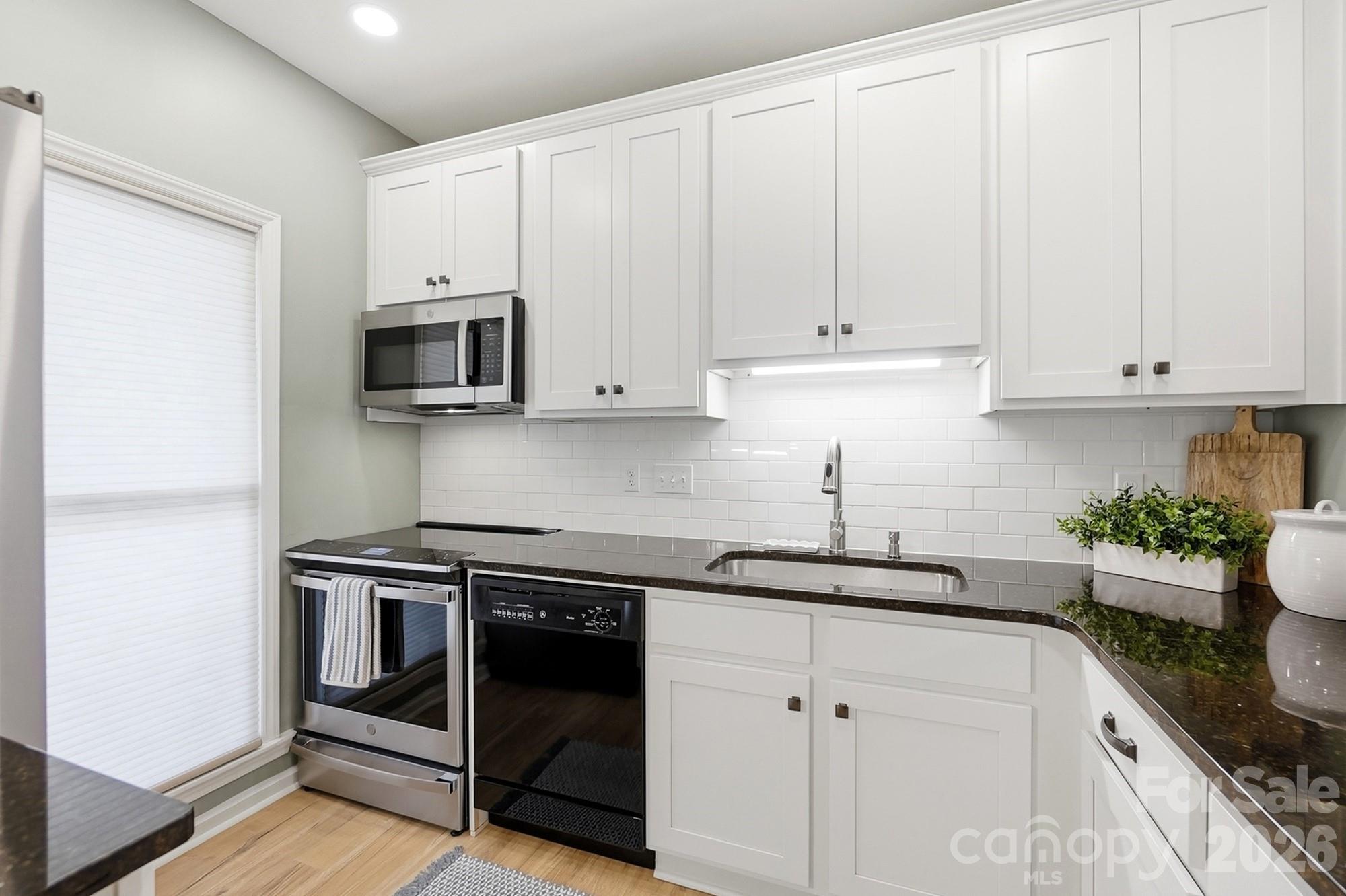 301 Queens Road 207