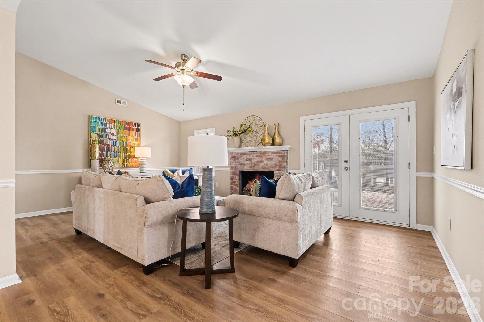 Settlers Landing - Residential