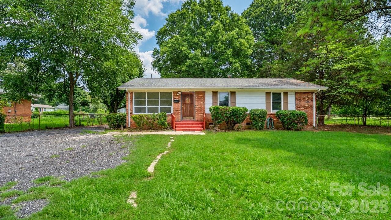 634 Kentbrook Drive, Charlotte, NC, 28213