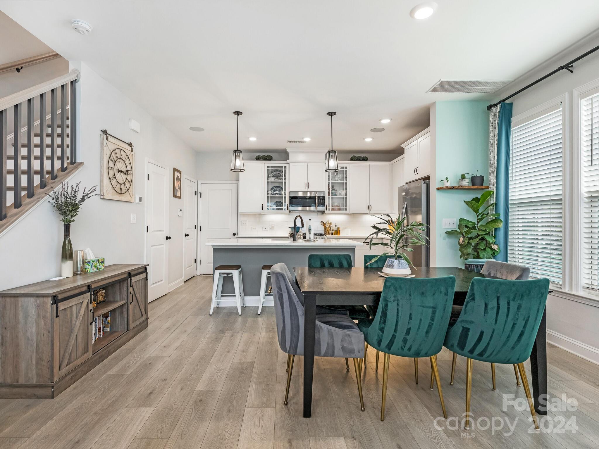 Villa Heights - Residential